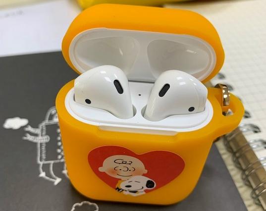 airpods充一夜还是橙色