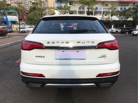车尾有AUTO标识是什么车
