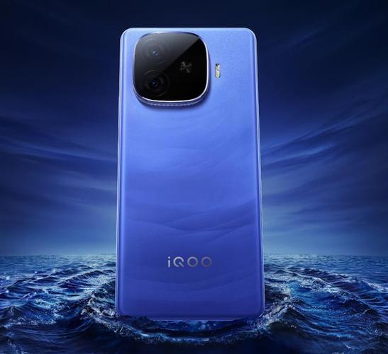 iqooz10是双扬声器吗