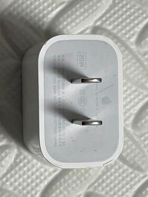 正品苹果20W充电头有什么特点