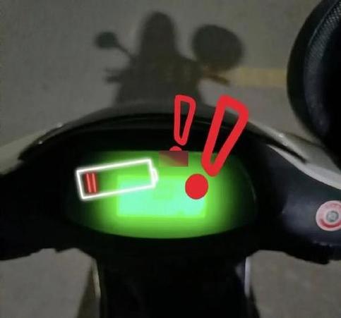 电瓶车绿灯亮但是电没充满